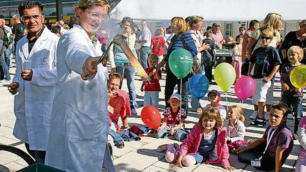 Forschung zum Staunen und Mitmachen. Hunderte Besucher kamen am Samstag zum Tag der Offenen Tür im Wissenschaftspark Golm.