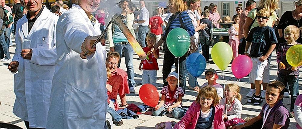 Forschung zum Staunen und Mitmachen. Hunderte Besucher kamen am Samstag zum Tag der Offenen Tür im Wissenschaftspark Golm.