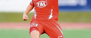 Kreativ am Ball. Nadine Keßler kickt mit Turbine beim Ex-Klub Saarbrücken.