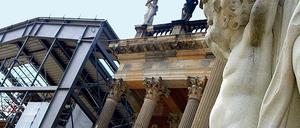 Später als angestrebt werden die Gerüste an den Kolonnaden gegenüber dem Neuen Palais fallen. Bis zum 300. Geburtstag Friedrichs des Großen im Januar 2012 kann nur der Mittelteil des Natursteinbauwerks fertig gestellt werden.