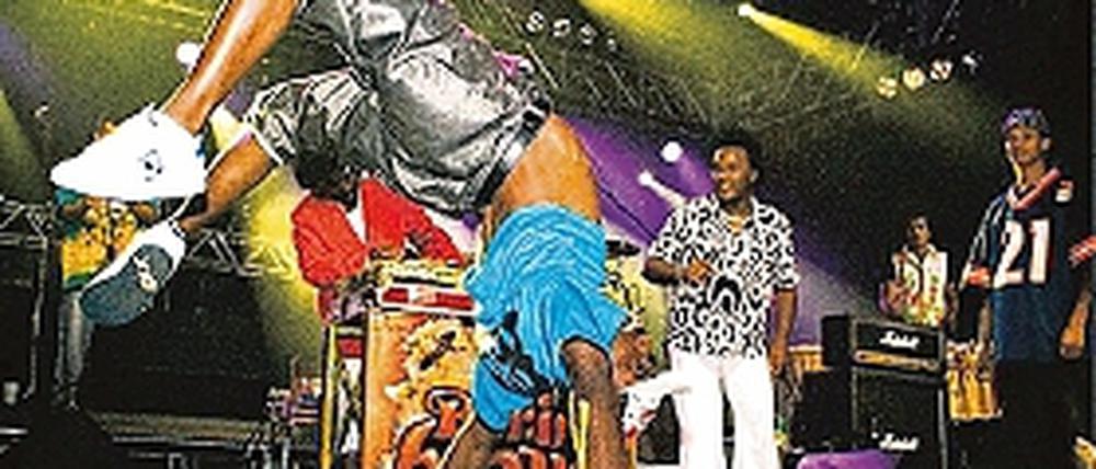 Fliegen mit Ska. Dafür sorgen die Auftritte von Berimbrown.