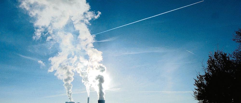 Unter Druck. Ursache des Treibhauseffektes ist laut Forschung vor allem CO2 .
