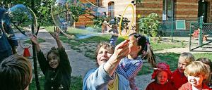 Mehr Platz: Die Kinder des Betriebskindergartens Geolino erhalten bald neue Räume. Die sind dringend notwendig. 30 Kinder stehen schon auf der Warteliste.