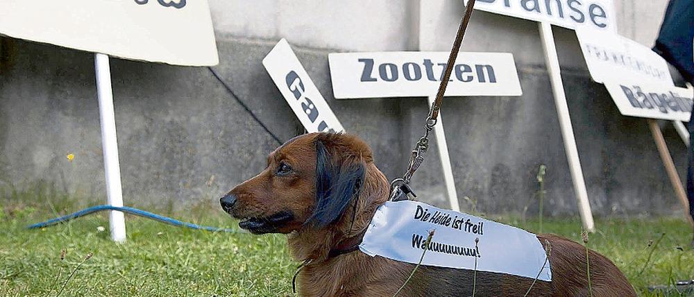 Keine Verschnaufpause. Kaum sind die Bombodrom-Gegner die Bundeswehr los, sorgt die Frage der Nachnutzung für Ärger.