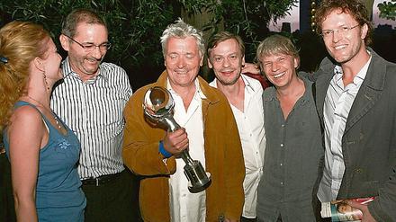 Gefeiert: Henry Hübchen, Sylvester Groth, Andreas Dresen und Produzent Christoph Müller (v.l.) freuten sich über den riesigen Zuspruch der Potsdamer.