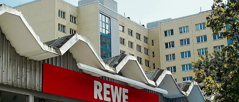 Bald leer: Die Rewe-Halle im Zentrum-Ost schließt Ende September.