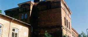 Außen pfui, innen hui. Das Waschhaus in der Schiffbauergasse als Musiktempel in den alten Tagen vor der Sanierung.