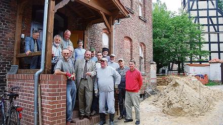 Landrat Wolfgang Blasig wurde gestern am Mehrgenerationenhaus begrüßt.