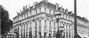 Wo jetzt noch das zum Abriss vorgesehene Haus des Reisens steht, befand sich zuvor die 1783 von Unger entworfene Alte Post.