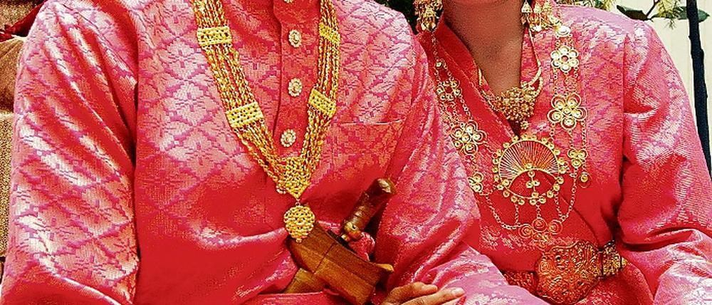 Glück als Show. Bersanding heißt die traditionelle malaiische Hochzeitszeremonie. Am Samstag wird sie in der Botschaft von Malaysia nachgestellt.