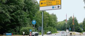 Ade Politbürostrecke. Die exklusiv von Honecker & Co. genutzte Betonstraße zur Waldsiedlung Wandlitz wurde in vier Jahren zur Bundesstraße 273 zurückgebaut.