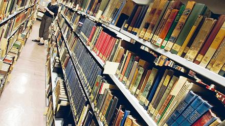 Streit um die Stadt- und Landesbibliothek. Sollen Bücher abgeschafft werden, um Kosten zu sparen?