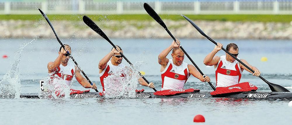 Gold-Hoffnung für die Heim-EM. Lutz Altepost, Norman Bröckl, Torsten Eckbrett und Björn Goldschmidt (von rechts) paddeln in Brandenburg den 1000-Meter-Viererkajak.