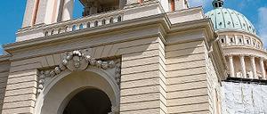 Das Fortunaportal wurde von Unbekannten als Schandfleck bezeichnet.