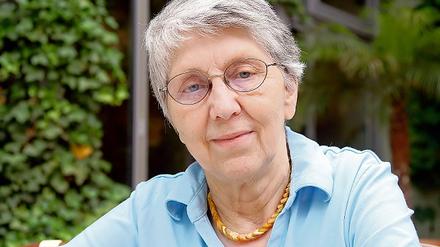 Ingeborg Bresgott bringt Schülern bei, sich gegenseitig zuzuhören.