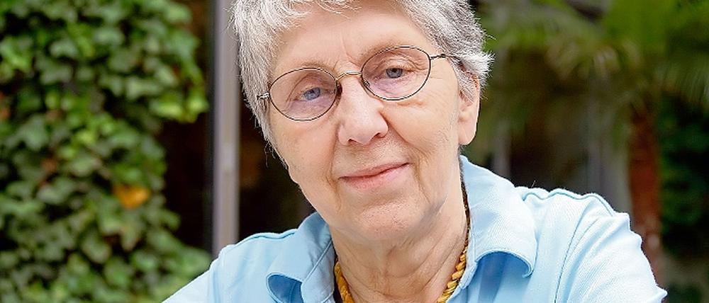 Ingeborg Bresgott bringt Schülern bei, sich gegenseitig zuzuhören.