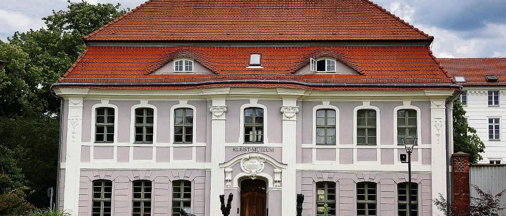 Zeitverzug. Bis 2011 wird der Erweiterungsbau für das Kleist-Museum in Frankfurt (Oder) nicht stehen. Dabei war ursprünglich geplant, den dringend benötigten Neubau bis zum bundesweiten Kleist-Gedenkjahr in zwei Jahren fertigzustellen.
