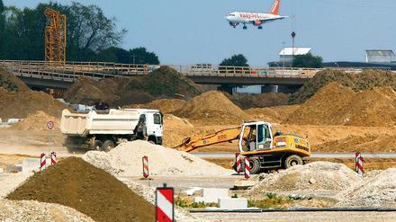 Buddeln fürs Fliegen. Die Flughafenbranche sichert in der Region rund 18 000 Arbeitsplätze.