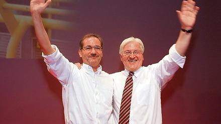 Ministerpräsident Matthias Platzeck und Franz-Walter Steinmeier.