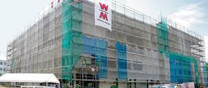 Richtfest für schwarzen Kubus.