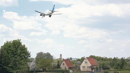 Dicht drüber. Durch neue Vorschriften beim Landen soll die Zahl der überflogenen Betroffenen jetzt sinken.