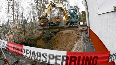 Keine Leiche. Wochenlang hatte die Polizei auf dem Grundstück in Schildow gebuddelt, der besagte Tote wurde nicht gefunden.