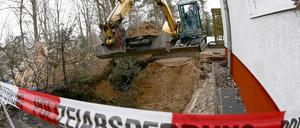 Keine Leiche. Wochenlang hatte die Polizei auf dem Grundstück in Schildow gebuddelt, der besagte Tote wurde nicht gefunden.