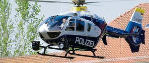 Drei Flüge pro Tag absolvieren die beiden Helikopter im Durchschnitt.