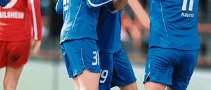 Getroffen. Turbines Torschützinnen Anja Mittag, Essi Sainio und Leni Larsen Kaurin (von links) gestern nach dem 4:0 zu Hause gegen den TSV Crailsheim.