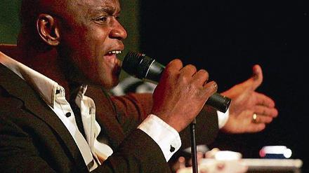 Dieser Mann entspringt dem Herzen Afrikas: Ola Onabule.