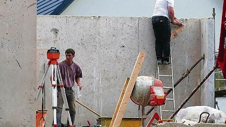 Aufwärts soll es gehen. Dafür, dass es auf dem Bau und in anderen Branchen besser läuft, soll es Millionen von Bund und Land für die Kommunen geben.