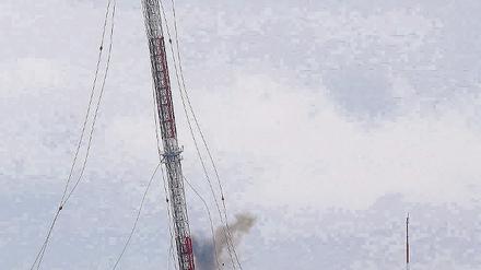 Gesprengt. Am Sonntag ist der Funkturm gefallen.