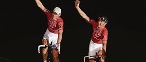 Perfekter Abschied. Erik Zabel (rechts) trat erstmals beim Berliner Sechstagerennen an und sicherte sich gemeinsam mit dem Potsdamer Robert Bartko (links) in letzter Minute den Sieg.