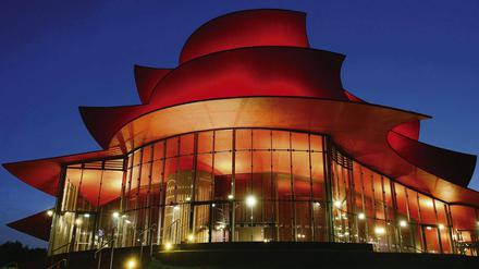 Anziehungspunkt. Das Hans Otto Theater ist bei den Zuschauern beliebt. Mehr als 100 000 Besucher kamen zu den Veranstaltungen in die Potsdamer Vorstellungen  weniger Gäste als früher wollten das Theater außerhalb der Stadt sehen.