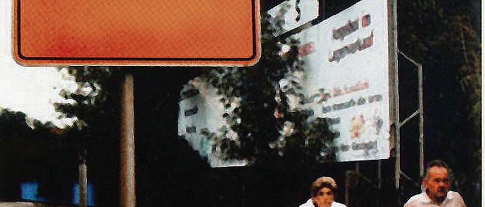 Halle last exit mit diesem Foto wird für die Ausstellung geworben.