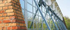 &amp;#Abreißen oder stehenlassen? Bei der Sitzung des Stadtforums gab es viele Stimmen für den Erhalt der aus den 70er Jahren stammenden Brauhausberg-Schwimmhalle.