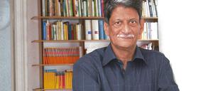 Mann aus Mumbai. Kiran Nagarkar (66) lebt als Gast des DAAD für ein Jahr in Berlin. Gerade ist sein Erstlingswerk auf Deutsch erschienen.