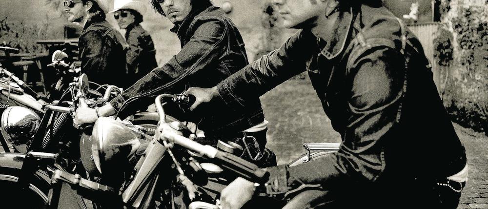 On the road. Zur Zeit fährt die Erfolgsband Boss Hoss lieber Bus.