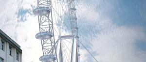 Hinterm Bahnhof Zoo. Gleich neben den Gleisen ist das Rad geplant.