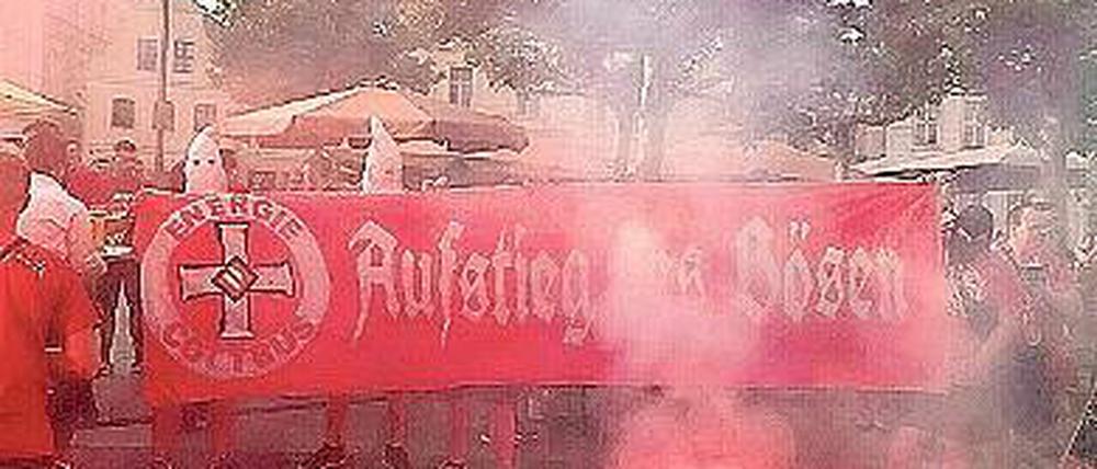 Feier? Nach diesem Bild ermittelt der polizeiliche Staatsschutz.