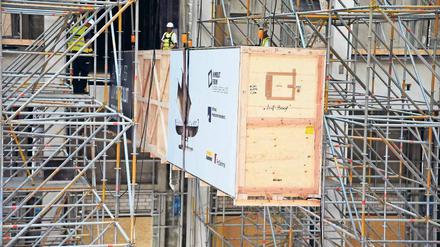 Höhe erreicht! Die Kiste hat es in den ersten Stock geschafft.