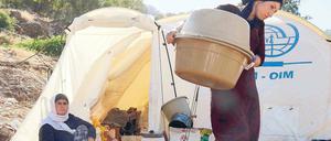 Flucht und Trauma. Sie flüchteten vor der Terrormiliz IS aus ihren Heimatorten im Sindschar-Gebirge nahe der syrischen Grenze im Westen in die Kurdenregion Dohuk. Nach der Flucht bleiben Trauma und Sorge, vor allem für die Frauen, die von IS-Kämpfern gefangenen gehalten und vergewaltigt wurden.