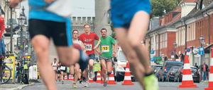 Zum schnellen Pflaster. Dazu werden die Straßen der Potsdamer Innenstadt in wenigen Tagen. Dann jagen Tausende Läufer bei der Preußischen Meile über den Rundkurs in der barocken Altstadt.