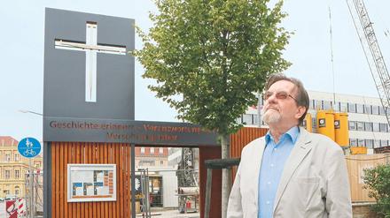 Erinnerungen. Wolfgang Bolten war vor 50 Jahren bei der Sprengung der Garnisonkirche dabei. Sein Büro befand sich damals genau gegenüber der Kirche. Hinter dem Absperrband hätte sich kaum jemand getraut, Zweifel zu äußern, erzählt er.