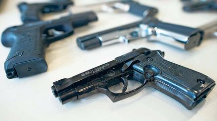Wo sind sie? Jedes Jahr werden in Deutschland – wie hier in Baden-Württemberg – von der Polizei zahlreiche Waffen beschlagnahmt. Was später aus ihnen wird, scheint zumindest in Brandenburg nicht immer nachvollziehbar.