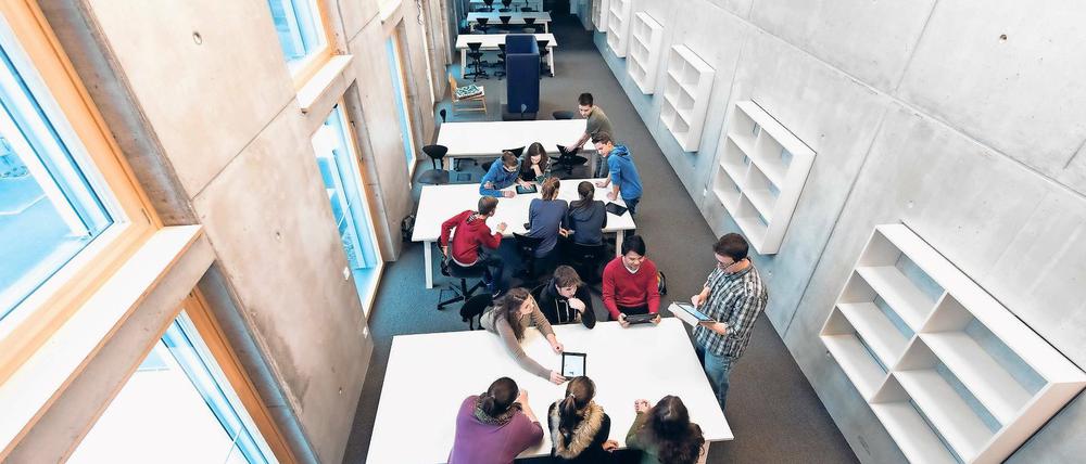 Neuland? An vielen Schulen in Brandenburg gibt es noch immer kein W-Lan.
