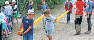 Fleißige Handwerker. Noch stehen nicht alle Gebäude in der Stadt der Kinder, es wird fleißig gebaut. Am Freitag wird der kleinen Ortschaft offiziell das Stadtrecht verliehen.