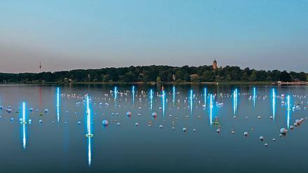 Nachtleuchten. Bis Ende Juli zeigt Gottemeier sein Licht am Tiefen See.
