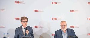 Viele Baustellen. Flughafenchef Engelbert Lütke Daldrup (l.) und Aufsichtsratschef Rainer Bretschneider hatten viel zu besprechen. Auch der neue Betriebsleiter der Flughäfen Tegel und Schönefeld wurde bekanntgegeben.