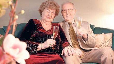 In Feierlaune. Ruth und Klaus Ullrich feiern Diamantene Hochzeit.